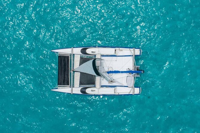 Premium Isla Mujeres Tour by Private Catamaran - The return sail and open bar