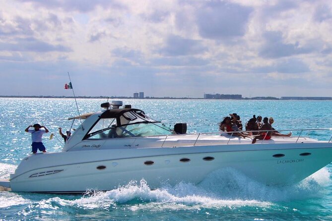 Private 50FT Yacht Rental in Cancún P8 - How the $340 price works for a group