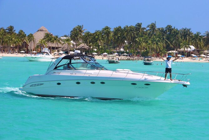 Private 50FT Yacht Rental in Cancún P8 - Cruising Cancun Bay before the swim stop