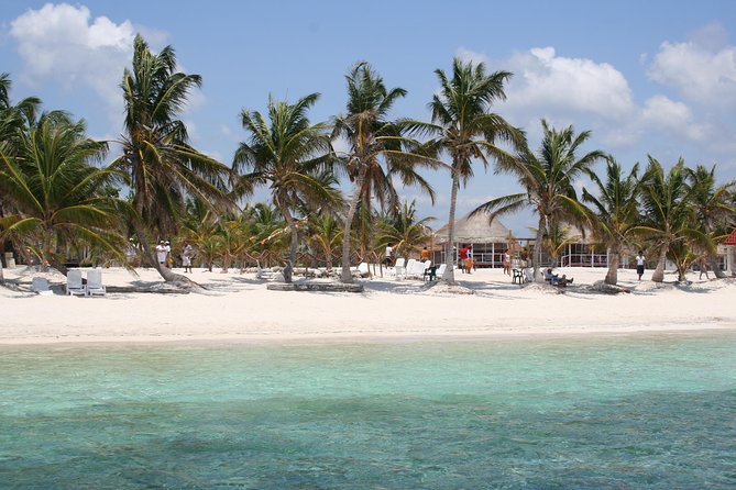 Private beach, all inclusive. - A quiet alternative to Costa Maya’s cruise-port crowds