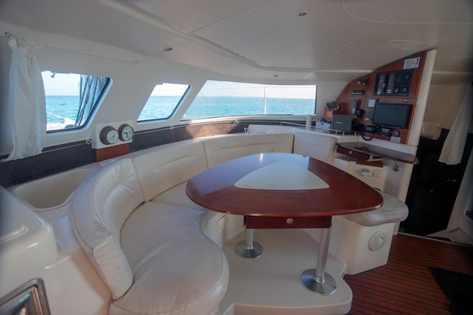 Private Catamaran from Cancun to Isla Mujeres | For up to 30 pepl - The open bar and the lunch question