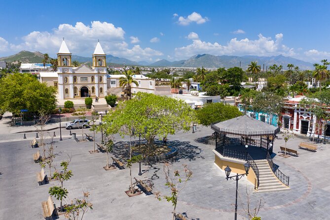 Private Day Trip to San José & Cabo San Lucas - What the guides add to the day