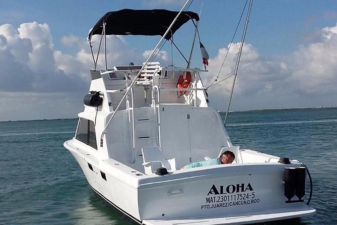 Private fishing charter Bertram 31ft 6 pax max if you don't fish you don't pay - Communication and crew style