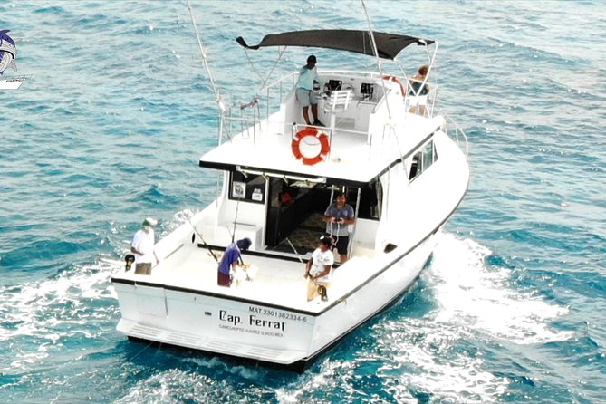 Private fishing charter Boat 48ft 12 pax Good Marlin and Sailfish - Comfort on a 48-foot boat