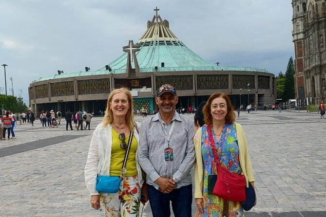 Private full tour to Teotihuacan and Basilica at your own pace - What the private vehicle changes