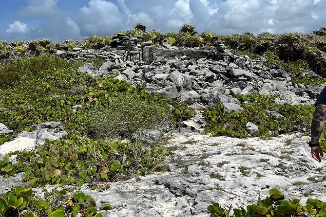 Private Mayan Ruins Tour with Cenote/caves and Mexican Picnic - El Mirador gives you Caribbean views and lunch