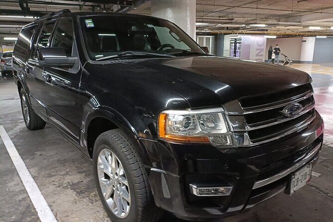 Private pick up Mexico City Airport Transfer to Hotels in Mexico City - The cars, drinks, and small comforts