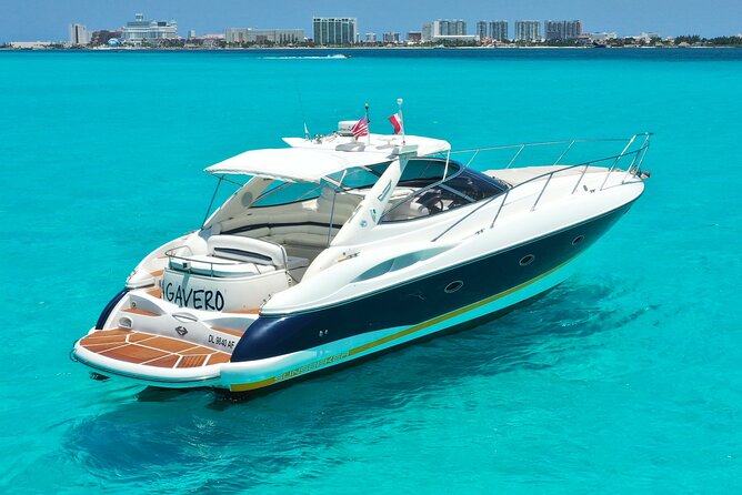 Private Premium Yacht 46FT Rental in Cancún - Six and eight hours: more room for island time