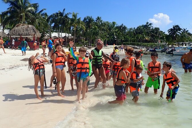 Private Responsible Experience with Turtles (groups of 3 plus) - A calm lesson before the snorkel