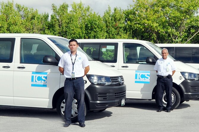 Private Round Transfer Airport-Cancun Hotel Zone - Airport - Finding the driver after customs and baggage claim