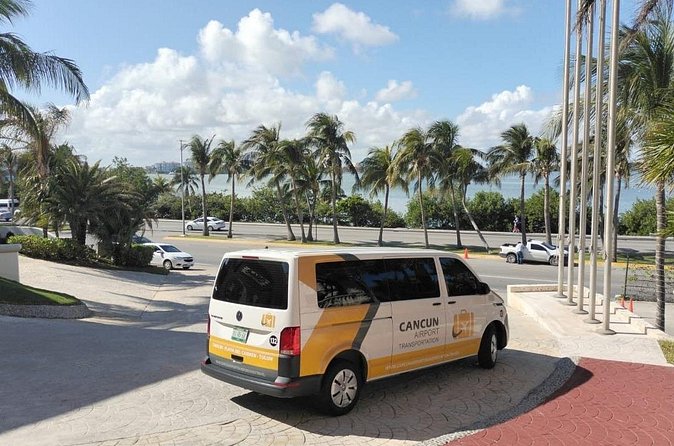 Private Roundtrip Transportation from CUN to Boulevard Kukulcan - The Hotel Zone restriction matters