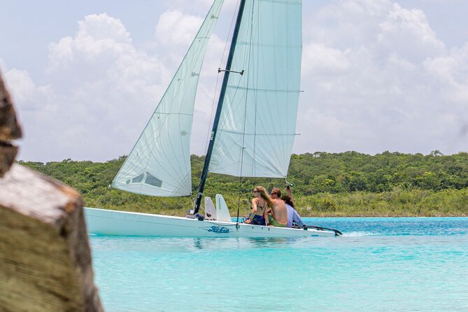 Private Sailing between Mangroves - A break at the abandoned pier