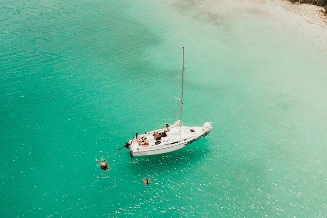 Private sailing tour of Bacalar Lagoon - Cenote Negro and its 180-meter depth