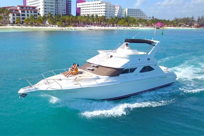 Private SeaRay 47ft Yacht Rental Cancun 23P6 - What is included on the yacht