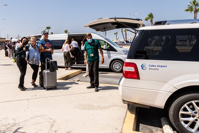 Private SUV RoundTrip from Airport to Hotels in San Jose del Cabo - Meeting your driver at Los Cabos Airport