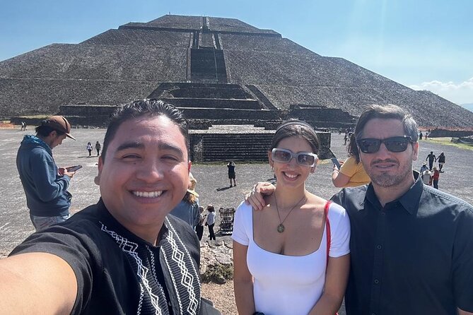 Private Tour: Teotihuacán/Basílica de Guadalupe Hotel Pick Up - Walking through Teotihuacán, the City of the Gods