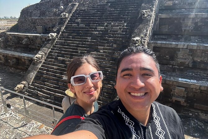 Private Tour: Teotihuacán/Basílica de Guadalupe Hotel Pick Up - Meeting the Basilica of Guadalupe