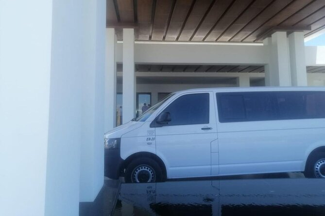 Prívate Transfer: Cancun Airport to Cancun, Playa or Tulum - Inside the private van