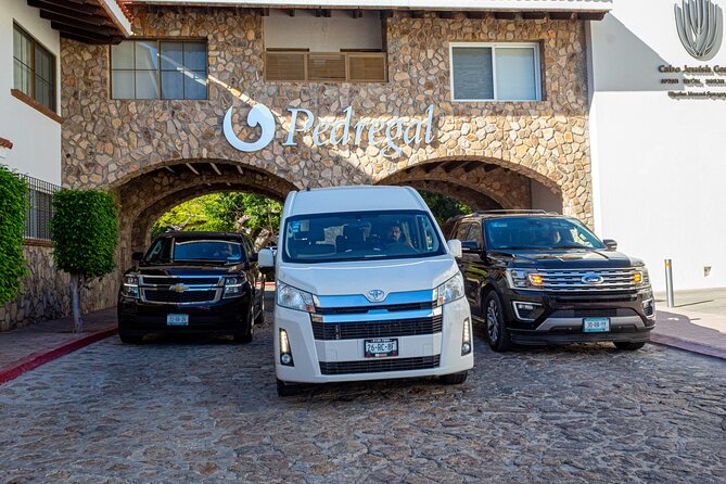 Private Transfer from Los Cabos Airport to Cabo San Lucas - Booking for a group of up to 10