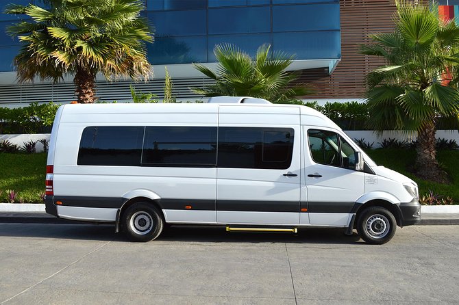 Private Transportation International Airport to Cancun - Landing at Cancun International Airport