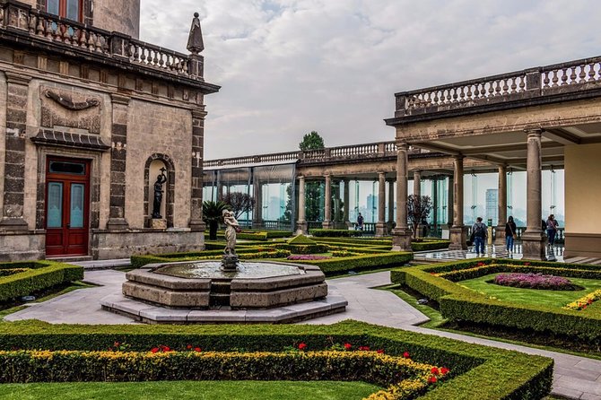 Private Walking Tour Anthropology Museum & Chapultepec Castle - What the private format really adds