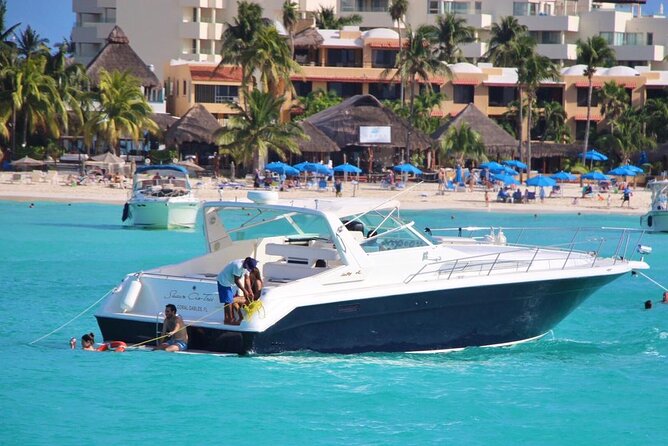 Private Yacht 46ft Sea Ray Snorkel up to 15 pax 23P2 - Who Should Book This Cancun Yacht