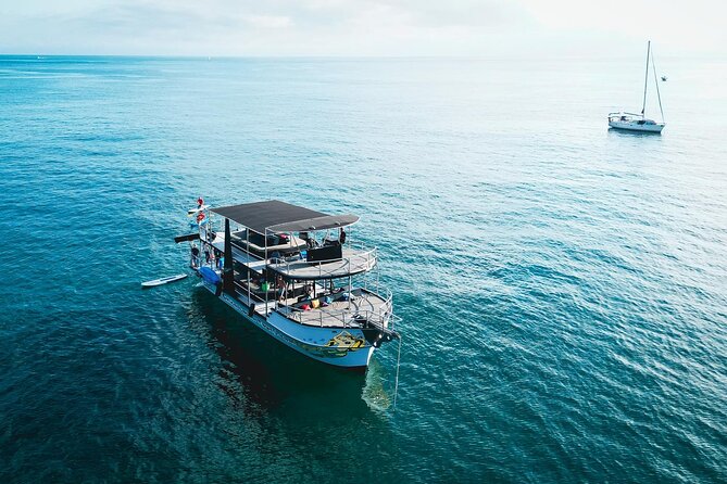 Private Yacht Charter ChicaFUN 2 Waterslides All Inclusive - An Open Bar Built for a Long Afternoon