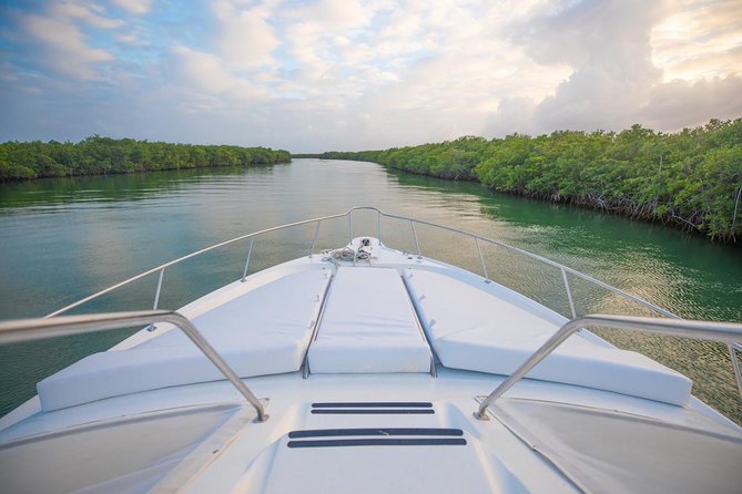 Private Yacht Rental Sea Ray 46ft Cancun 23P3 - Choosing two, four, or six hours