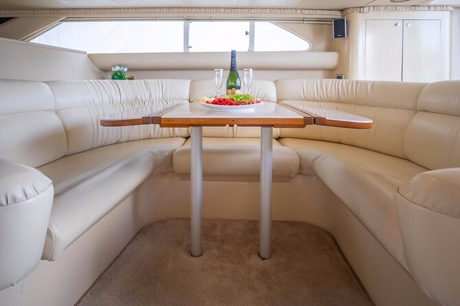 Private Yacht Rental Sea Ray 46ft Cancun 23P3 - The yacht condition question
