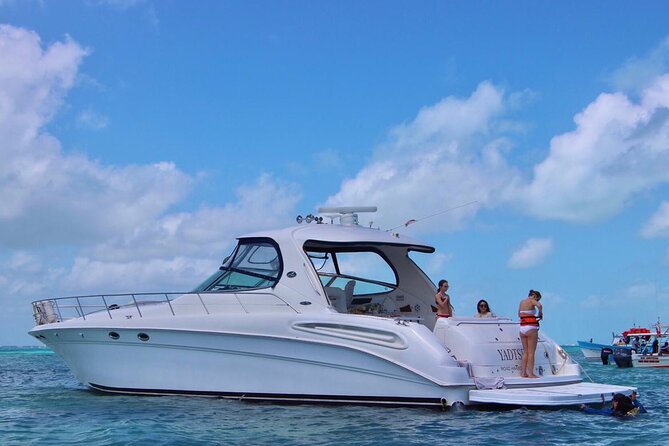 Private Yacht SEARAY SUNDANCER 60ft up to 20 pax 23P1 - What the crew adds to the day
