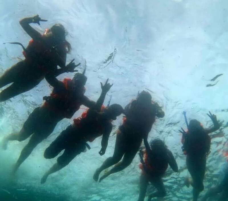 Puerto Vallarta: Los Arcos Islands Boat Tour and Snorkeling - Who should book this Los Arcos tour