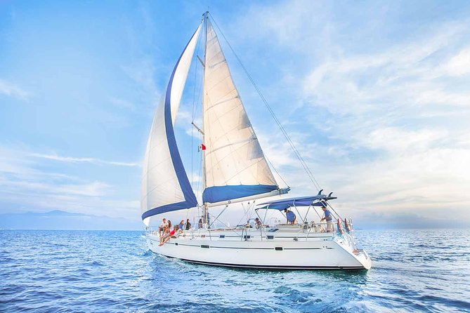 Puerto Vallarta Luxury Sailing with Premium Open bar & lunch - A refined day on Banderas Bay