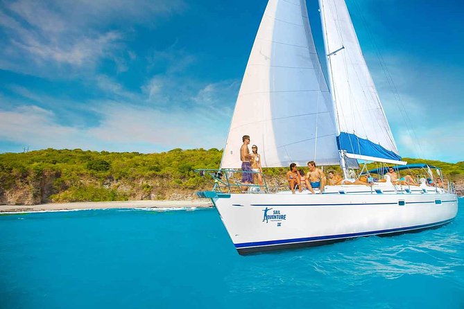 Puerto Vallarta Luxury Sailing with Premium Open bar & lunch - Motor toward Los Arcos and the coastal rocks