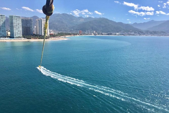 Puerto Vallarta Parasailing Experience - Working With Alfredo, Fabrizio, and the Crew