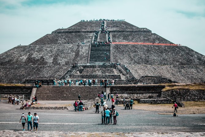 Pyramids of Teotihuacan, Guadalupe Shrine & Tlatelolco Tour - The tequila tasting and the question of lunch