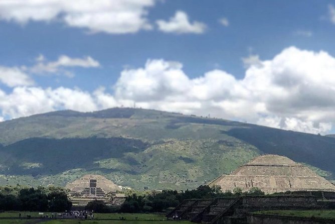Pyramids of Teotihuacan Private Tour - The ancient city of Teotihuacan deserves the morning