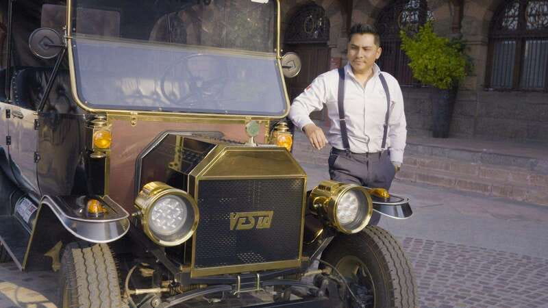 Querétaro: City Tour in a Classic Ford T Vehicle - Choosing the aqueduct route