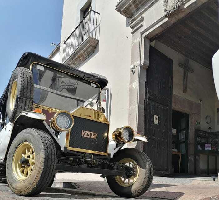 Querétaro: City Tour in a Classic Ford T Vehicle - The old railway station route