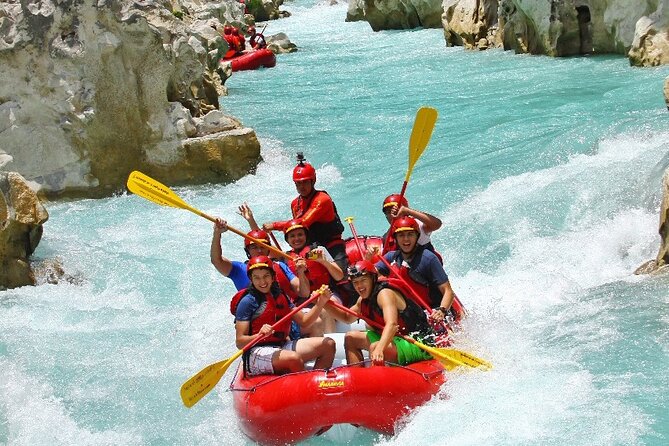 Rafting in Tampaon River from Ciudad Valles - The Huasteca scenery between the rapids