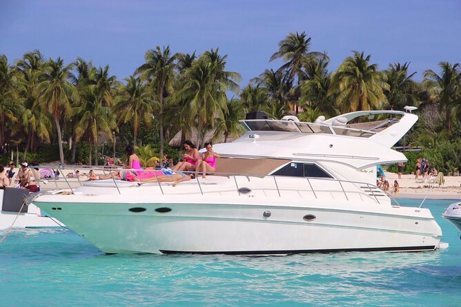 Rent a Private 46ft Yacht in Cancun - Snorkeling, swimming, and Playa Norte