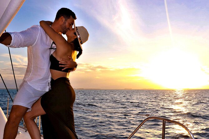 Riviera Maya Luxury Sunset Sailing plus Light Dinner and Open Bar - Sunset Conditions and the Best Photos