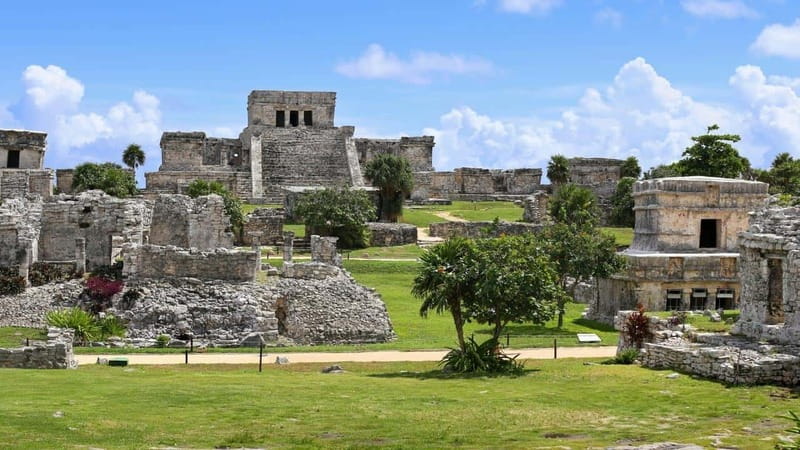 Riviera Maya: Tulum Ruins and 2 Cenotes Half-Day Tour - The heat, walking, and rules at the ruins