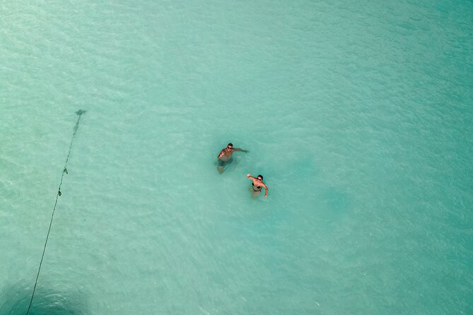 Sailboat tour across the seven colors lagoon in Bacalar - Why a sailboat suits Bacalar’s Seven Colors Lagoon