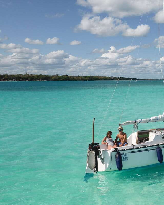 Sailboat tour in the seven colors lagoon of Bacalar - Key points to know before booking