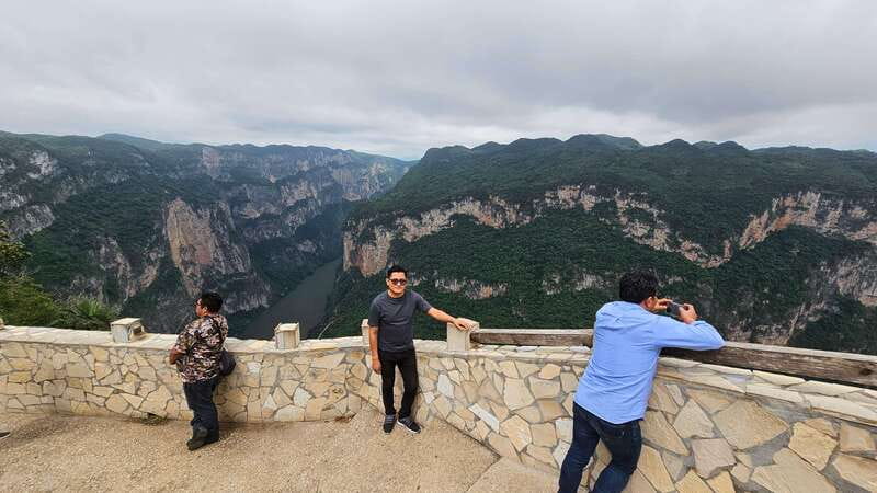 San Cristobal: Sumidero Canyon, Chiapa de Corzo, & Miradores - Chiapa de Corzo adds craft, food, and a historic fountain