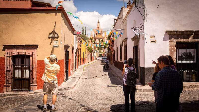 San Miguel: Landmarks and Lunch Walking Tour in English - Is $55 a fair price?