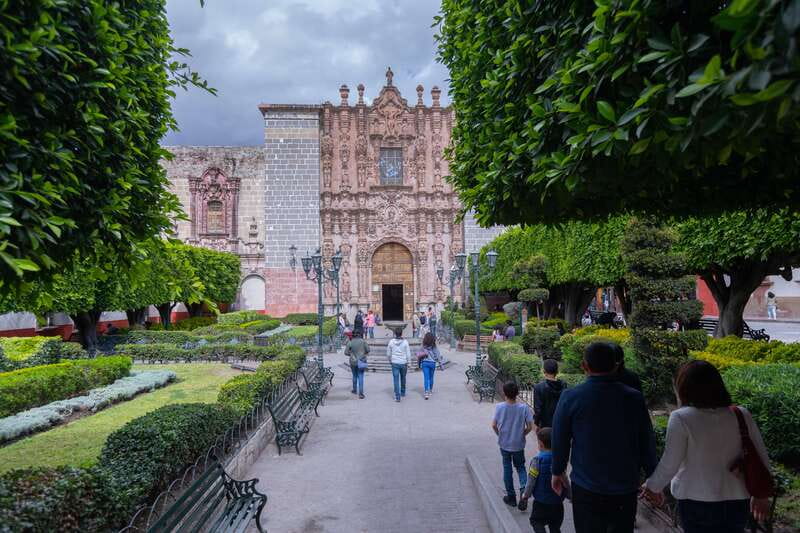 San Miguel: Landmarks and Lunch Walking Tour in English - Who should book this San Miguel walk?