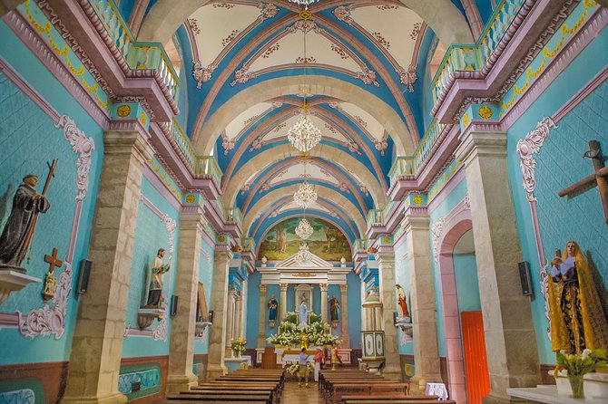 San Sebastian del Oeste - The 18th-century church and the village plaza