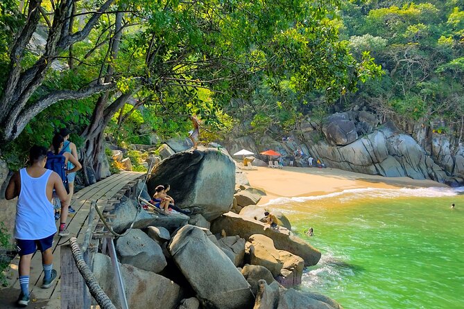 Selva y Playas Exóticas, Senderismo en Puerto Vallarta - Madagascar Beach Adds More Walking