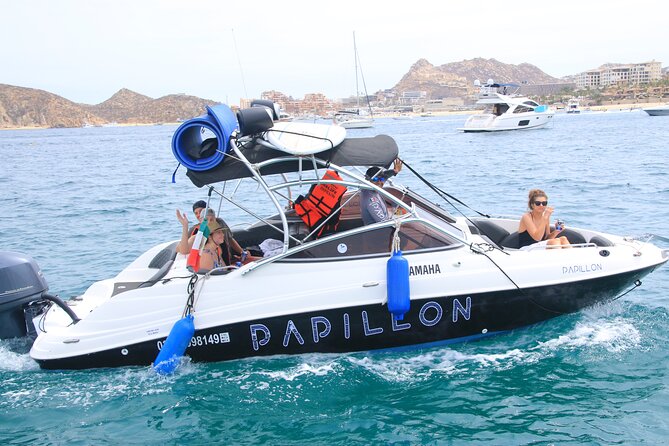 Small boat rental in cabo - Yamaha 28ft. - What the private Yamaha 28ft boat experience is like
